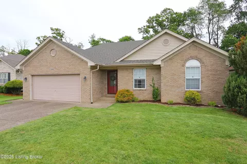 2157 Two Springs Dr, Shelbyville, KY 40065