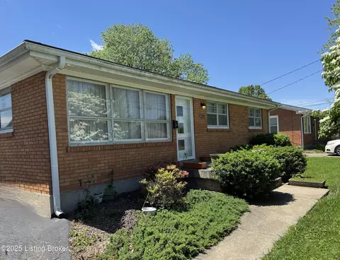 7210 Lorenzo Ln, Louisville, KY 40228