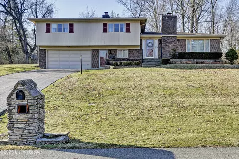 5509 Hidden Rd, Louisville, KY 40291