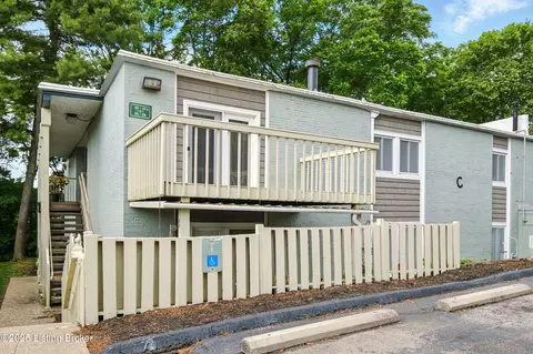 1815 Gardiner Ln #C29, Louisville, KY 40205