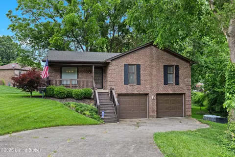 1203 Cliffwood Dr, Goshen, KY 40026