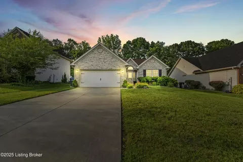 7211 Quindero Run Rd, Louisville, KY 40228