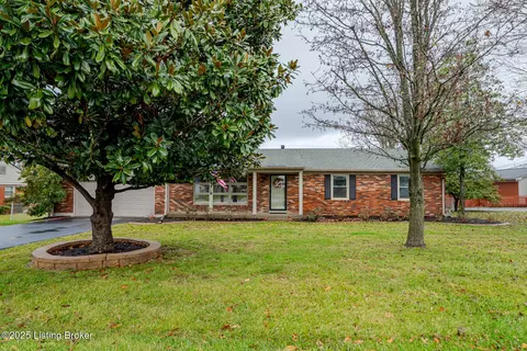 5903 Camden Acres Dr, Crestwood, KY 40014