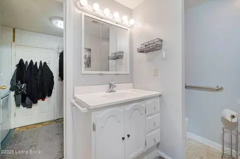 Bath - 310 Crestwood Ln, Louisville, KY 40229 photo 1 of 4