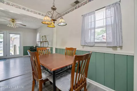 Dining - 310 Crestwood Ln, Louisville, KY 40229 photo 1 of 2