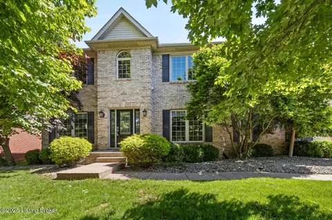 4705 Holly Forest Ct, Louisville, KY 40245