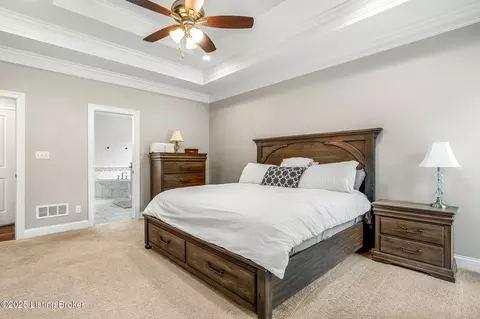 Bedroom - 13412 Hampton Cir, Goshen, KY 40026 photo 2 of 7