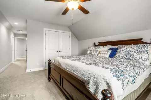 Bedroom - 13412 Hampton Cir, Goshen, KY 40026 photo 5 of 7
