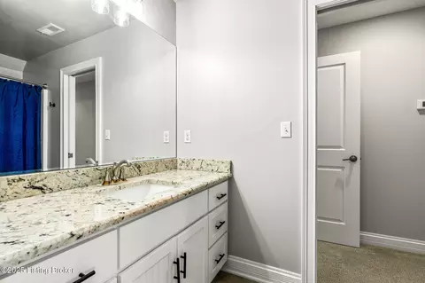 Bath - 13412 Hampton Cir, Goshen, KY 40026 photo 5 of 7