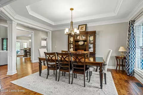 Dining - 13412 Hampton Cir, Goshen, KY 40026 photo 2 of 4