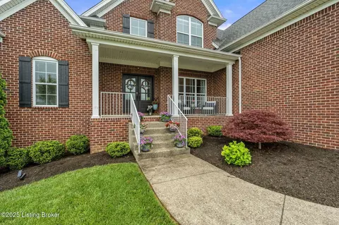 Exterior - 13412 Hampton Cir, Goshen, KY 40026 photo 10 of 14