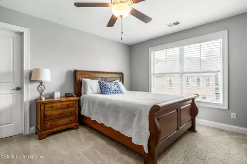 Bedroom - 13412 Hampton Cir, Goshen, KY 40026 photo 7 of 7