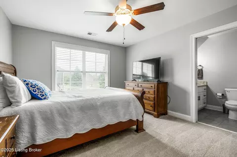 Bedroom - 13412 Hampton Cir, Goshen, KY 40026 photo 6 of 7