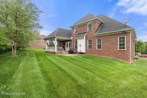 Exterior - 13412 Hampton Cir, Goshen, KY 40026 photo 6 of 14