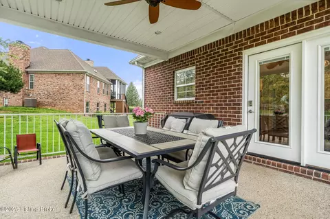 Exterior - 13412 Hampton Cir, Goshen, KY 40026 photo 4 of 14