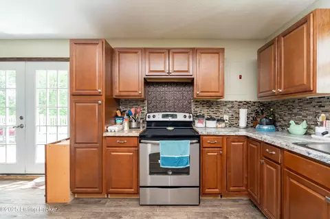 Kitchen - 6120 Ky-86, Custer, KY 40115 photo 2 of 2