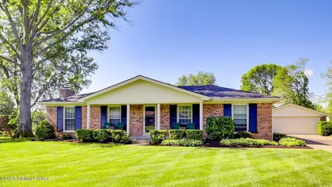 345 Lazy River Dr, Shepherdsville, KY 40165