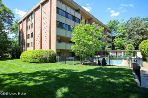 1611 Spring Dr #5C, Louisville, KY 40205