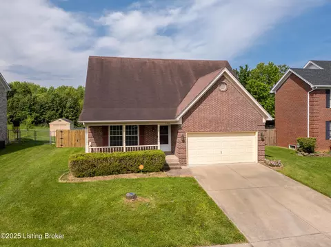 9400 Minute Men Ct, Louisville, KY 40214