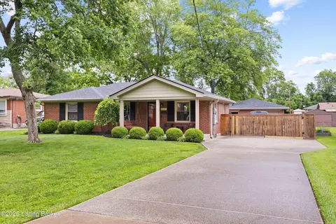 6507 South Dr, Louisville, KY 40272