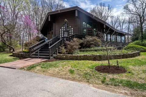 11106 Shady Hollow Dr, Louisville, KY 40241
