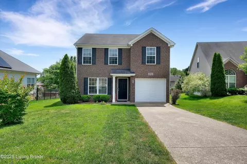 8712 Chetwood Trace Dr, Louisville, KY 40291