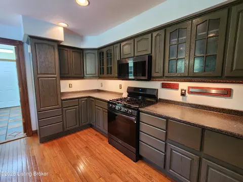 Kitchen - 400 Old Dixie Loop, Upton, KY 42784 photo 5 of 8