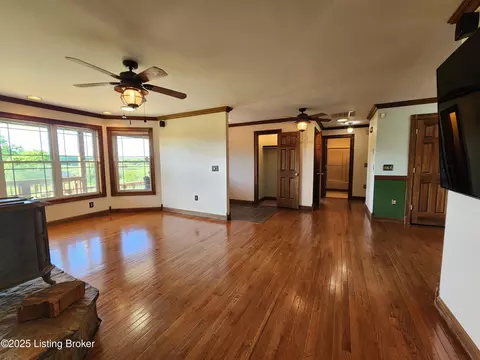 Living - 400 Old Dixie Loop, Upton, KY 42784 photo 7 of 7