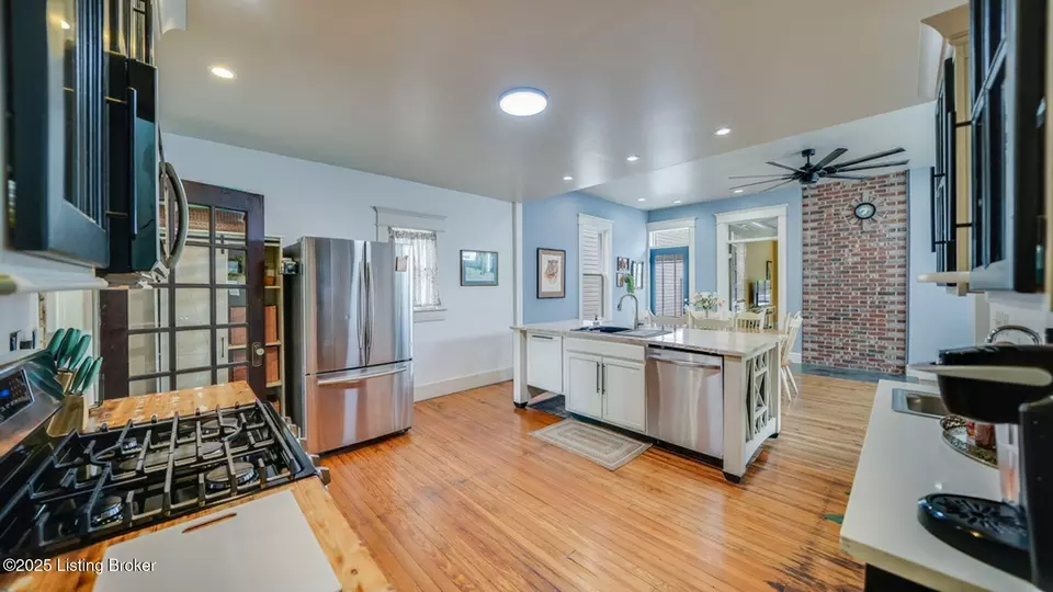Kitchen - 1311 E Breckinridge St, Louisville, KY 40204 photo 3 of 4