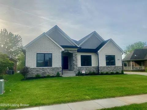 8611 Glenhope Dr, Louisville, KY 40291