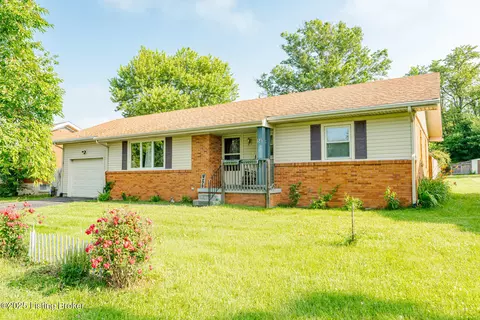 58 Oldham St, Eminence, KY 40019