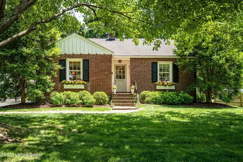 4220 Alton Rd, Louisville, KY 40207