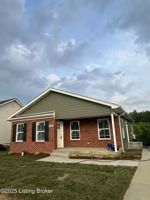 303 Tex Ave, Fairdale, KY 40118