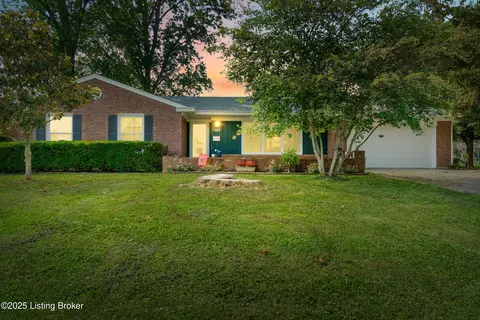 7007 Graymoor Rd, Louisville, KY 40222