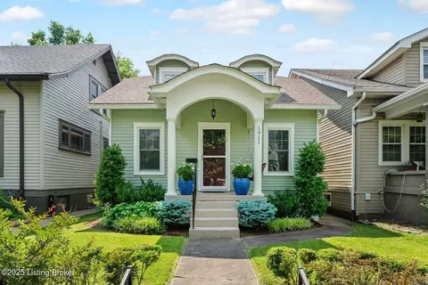 1911 Woodbourne Ave, Louisville, KY 40205