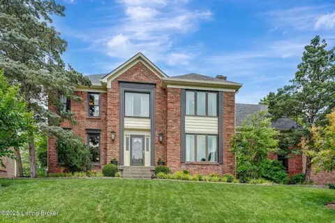 708 Lake Forest Pkwy, Louisville, KY 40245