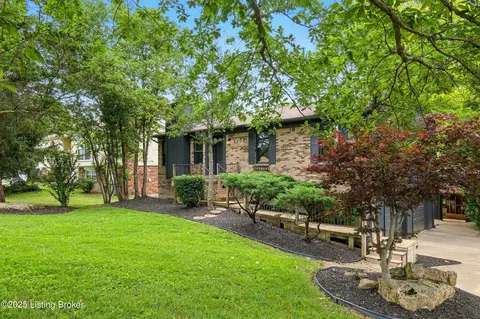 5115 Stony Brook Dr, Louisville, KY 40291
