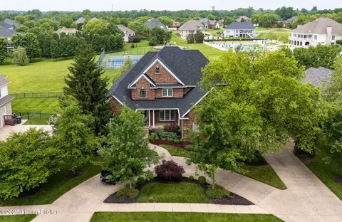 12707 Crestmoor Cir, Prospect, KY 40059