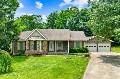 2840 Oakwood Dr, Bardstown, KY 40004