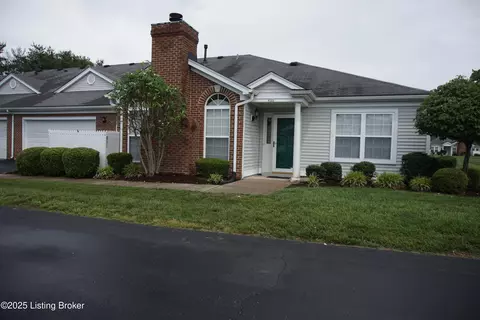8311 River Forest Pl, Louisville, KY 40258