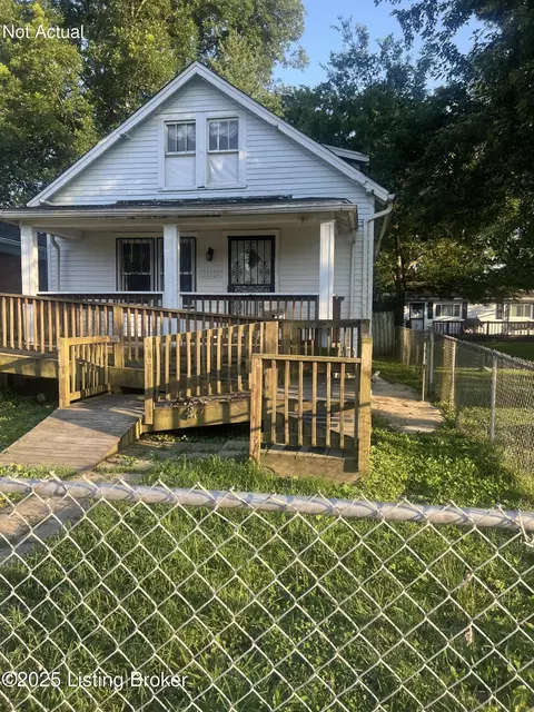 1108 Walter Ave, Louisville, KY 40215