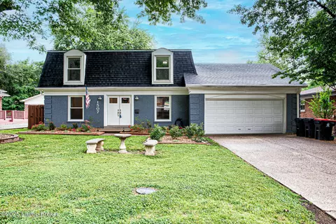 1507 Glenrock Rd, Louisville, KY 40216