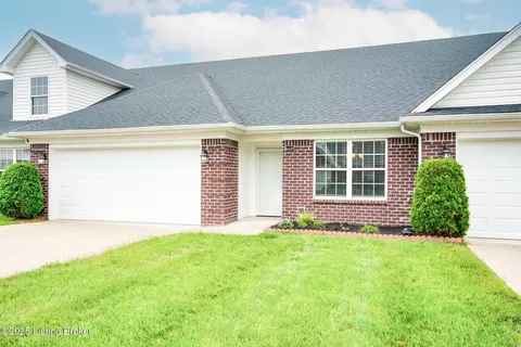 6637 Woods Mill Dr, Louisville, KY 40272