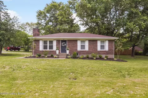 6811 Village Green Blvd, Pewee Valley, KY 40056