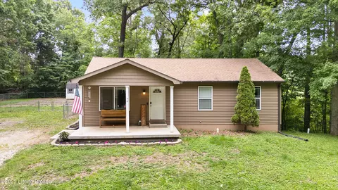90 Shellys Trce, Brandenburg, KY 40108