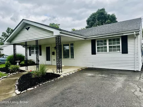 7101 Watson Ln, Louisville, KY 40272