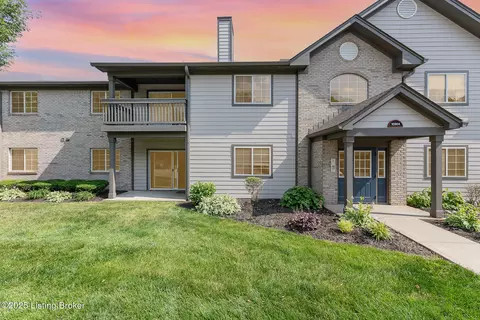 10304 Southern Meadows Dr #101, Louisville, KY 40241