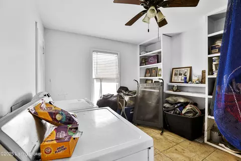 224 E Higgins St, Midway, KY 40347 photo 12