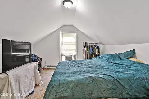 224 E Higgins St, Midway, KY 40347 photo 9
