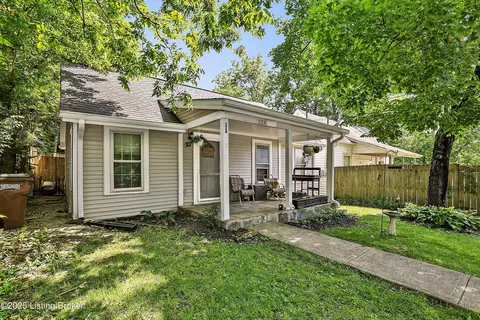 224 E Higgins St, Midway, KY 40347 photo 1